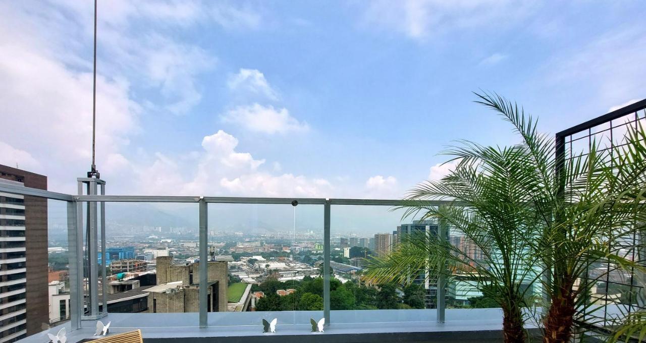 V Grand Hotel, A Member Of Radisson Individuals メデジン エクステリア 写真