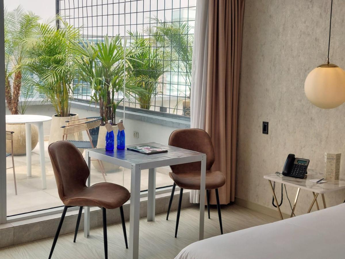 V Grand Hotel, A Member Of Radisson Individuals メデジン エクステリア 写真