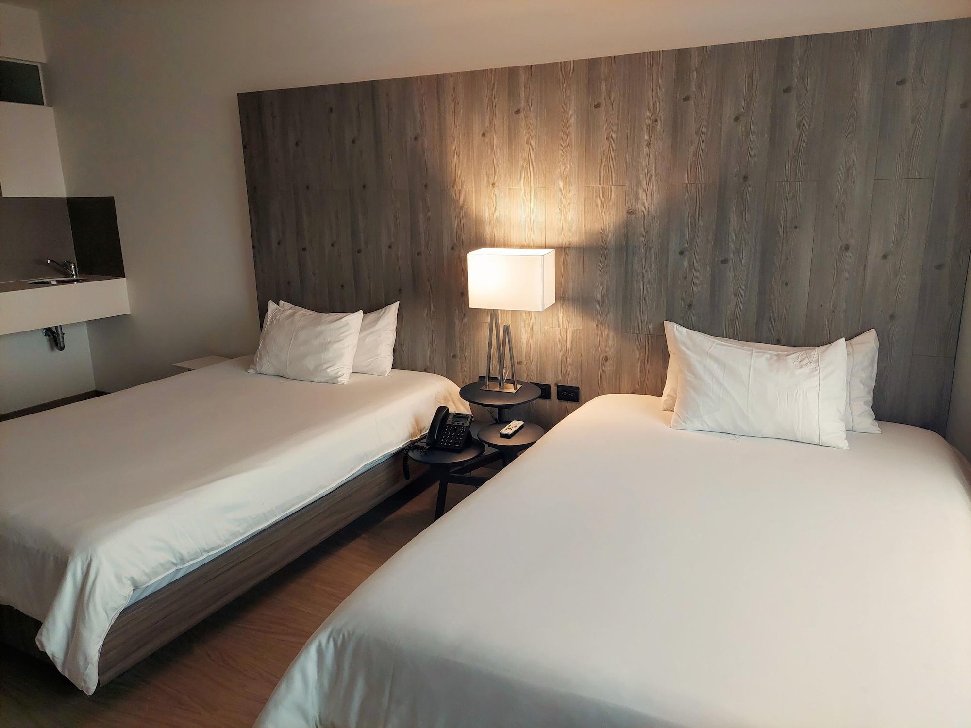V Grand Hotel, A Member Of Radisson Individuals メデジン エクステリア 写真