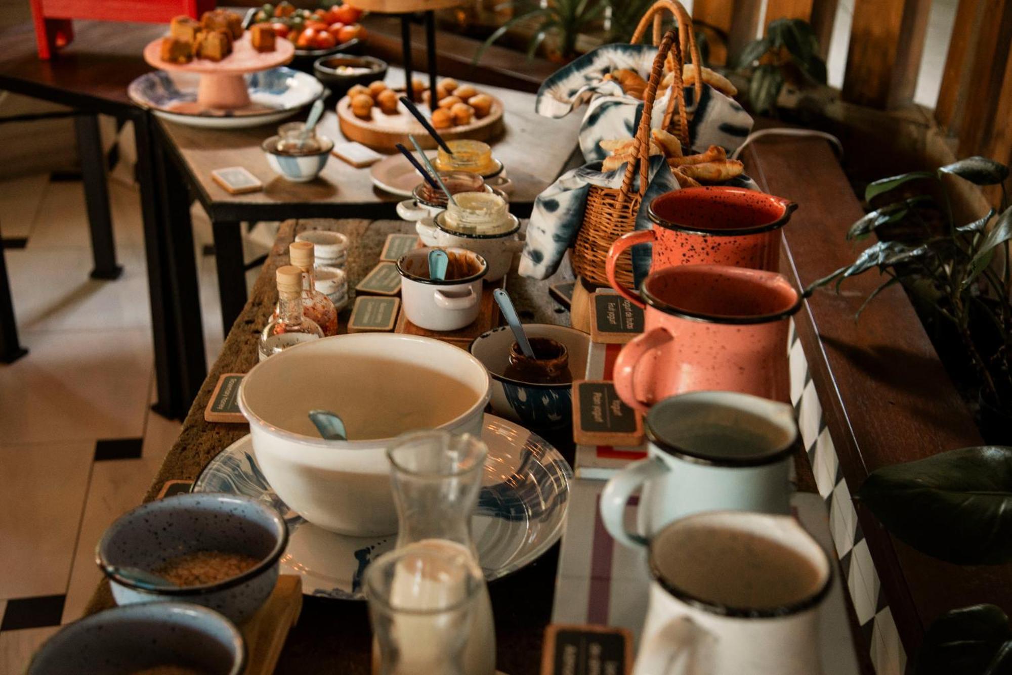 V Grand Hotel, A Member Of Radisson Individuals メデジン エクステリア 写真
