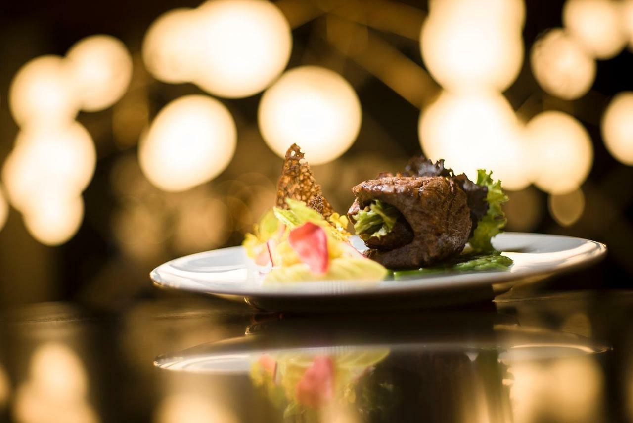 V Grand Hotel, A Member Of Radisson Individuals メデジン エクステリア 写真